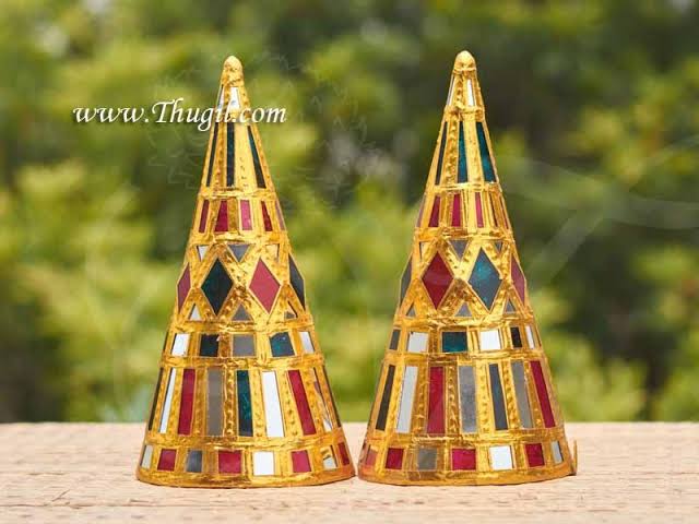 Auspicious Mirrorwork Seer Cones